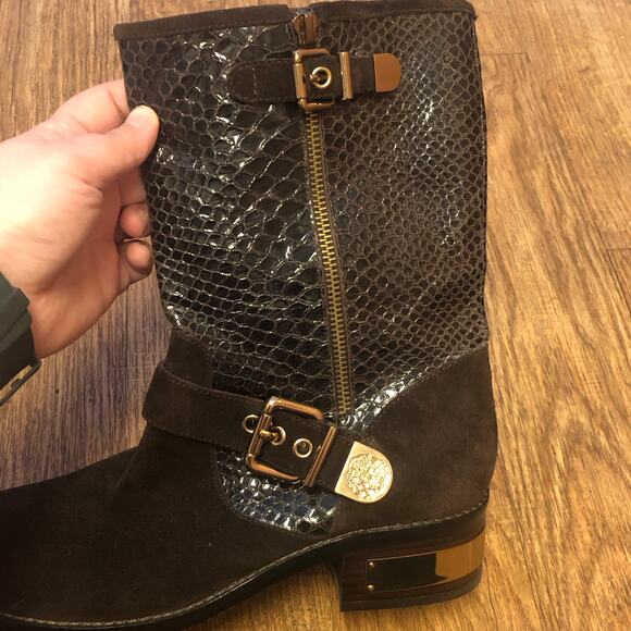 Vince Camuto Witty 2 Snake Embossed Moto Boots in Dark Brown and Gold Size 8.5 - Picture 7 of 12